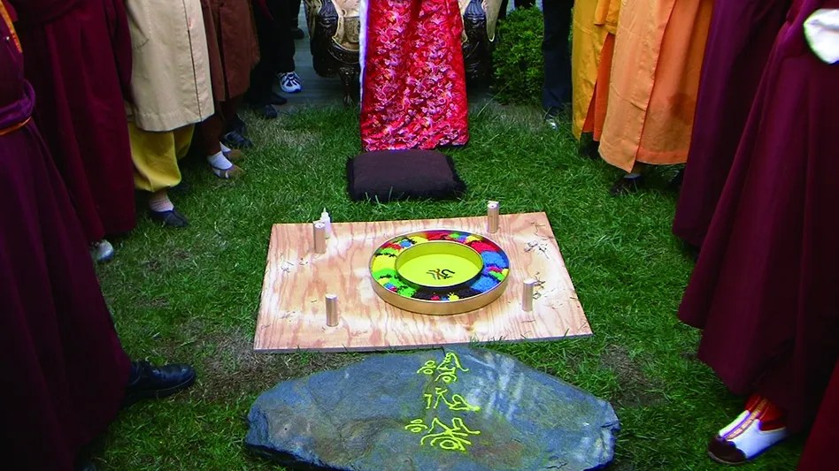 展現神祕的佛法智慧，金巴法王九歲作開示『無常』