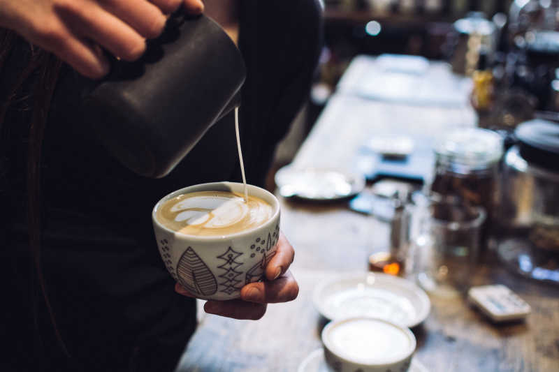 日常的溫度 《一句讚美 咖啡更香》